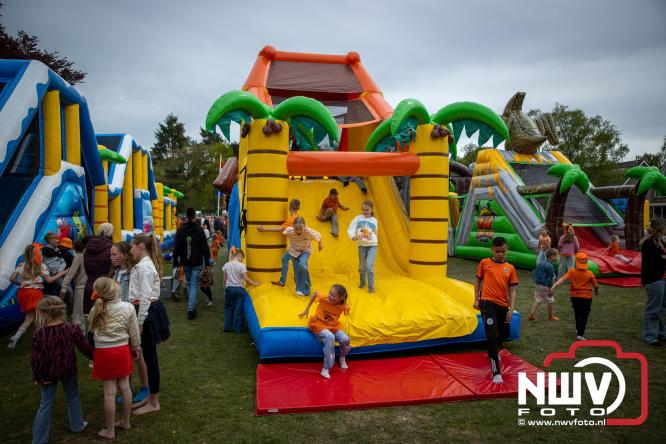 ’t Harde kleurt oranje, gezelligheid op z’n best tijdens Koningsdag 2026! - &copy; NWVFoto.nl